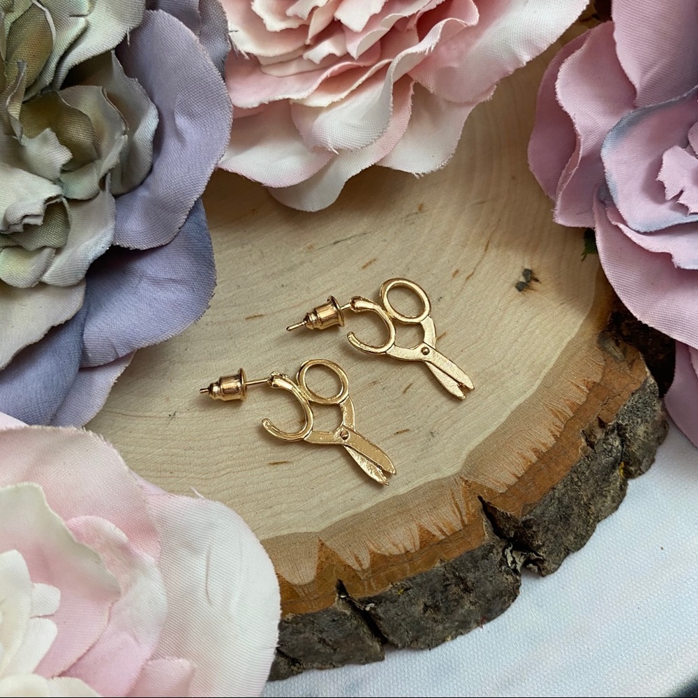 Modern Scissor Earrings - Picture 14 of 16